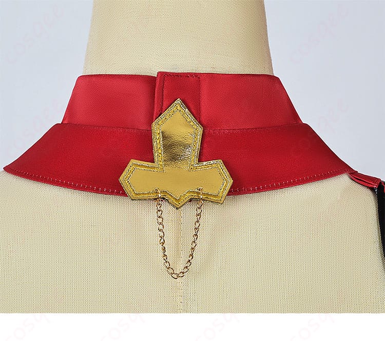 キアナ・カスラナのコスプレ衣装、首元の背面装飾。豪華なデザインが目を引きます。