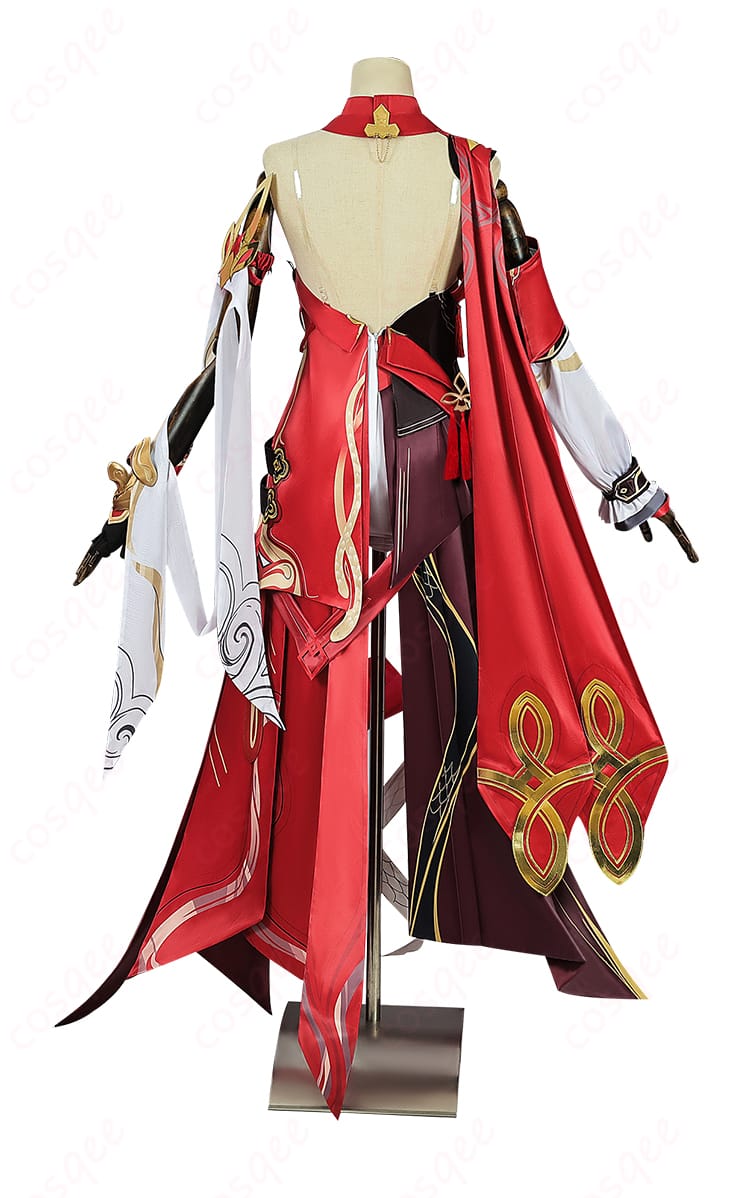 キアナ・カスラナのコスプレ衣装背面画像。背中部分のデザインが見事に再現されています。