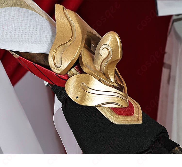 キアナ・カスラナコスプレ衣装の腕飾りの詳細画像。デザインの美しさと装飾のクオリティが分かります。