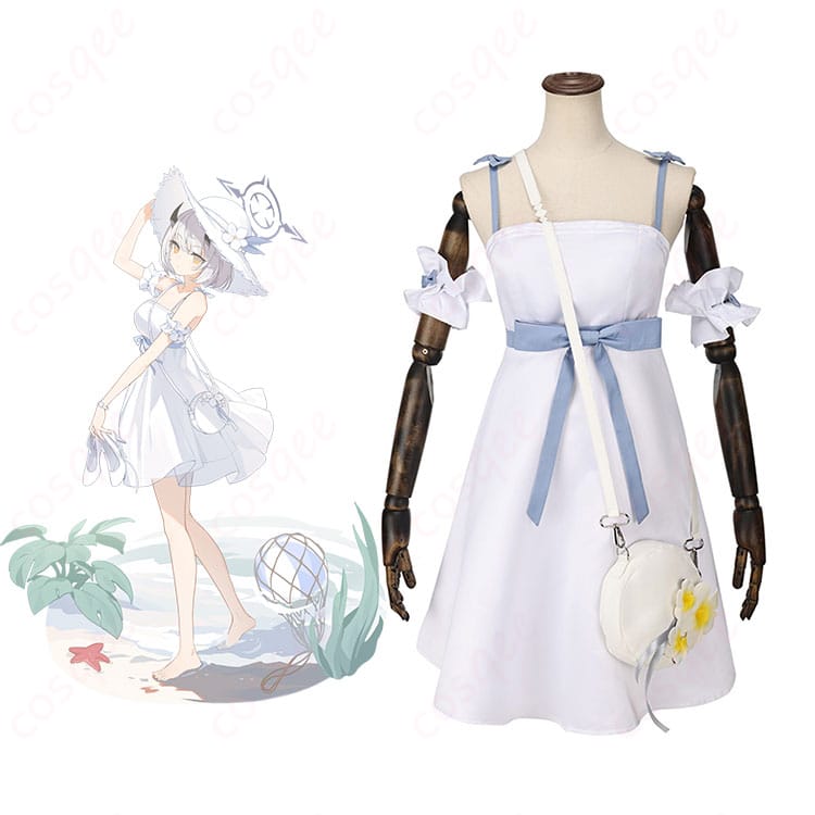 商品服装とキャラクターの結びつきを示した画像。氷室セナの私服コスプレ衣装の詳細な再現。