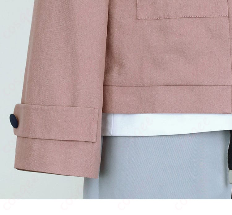 ポケモンレジェンズ ガイ コスプレ衣装の衣袖装飾。洗練されたデザインがキャラクターを際立たせる。