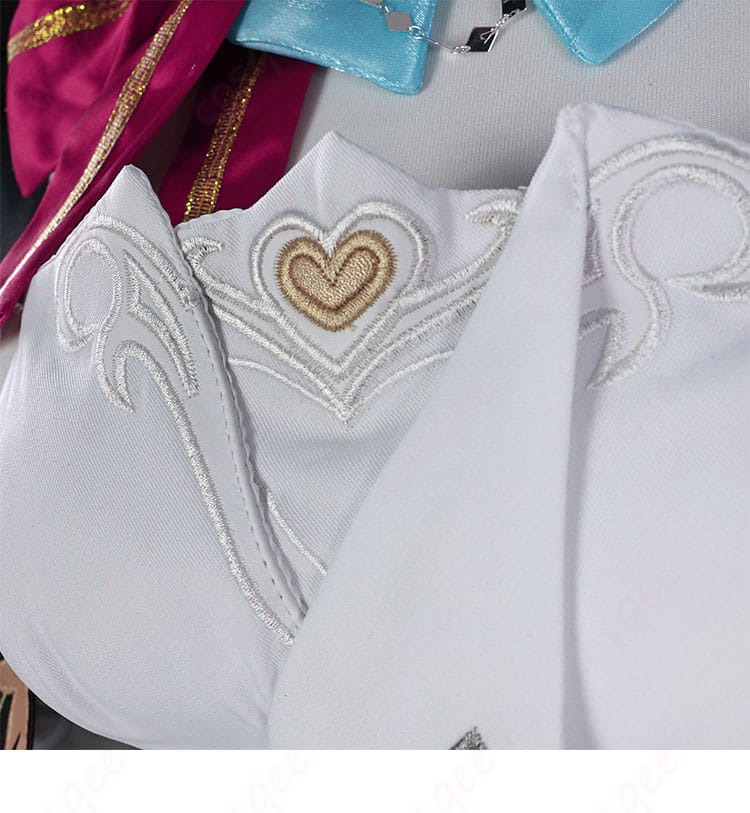 エスコフィエコスプレ衣装の領口装飾。エレガントで洗練された装飾ディテール。