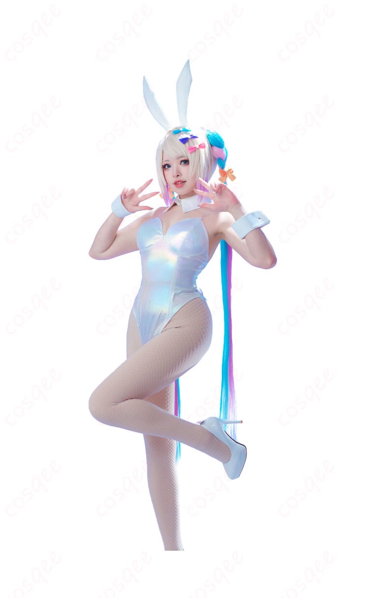 超絶最かわてんしちゃんがバニーVer.コスプレ衣装を着て正面からのショット。キャラクターの特徴を忠実に再現したコスプレ衣装。