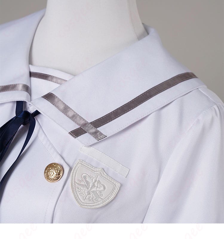 バンドリ! 若葉睦 コスプレ衣装 月ノ森女子学園 夏服の襟元の装飾ディテール。細かい刺繍とデザインが確認できる。