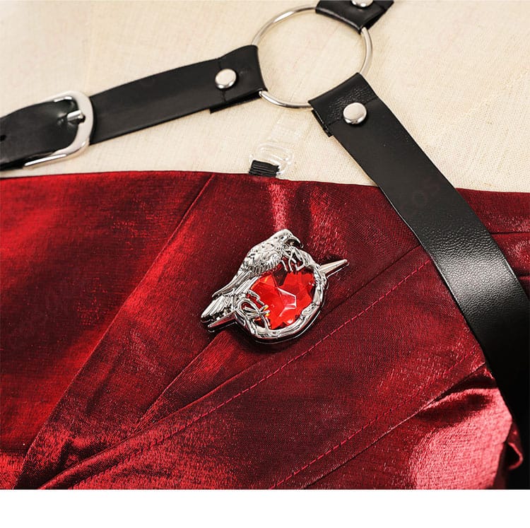 胸元の飾りディテール。プレイヤーの衣装の胸部分にある装飾がわかる画像。