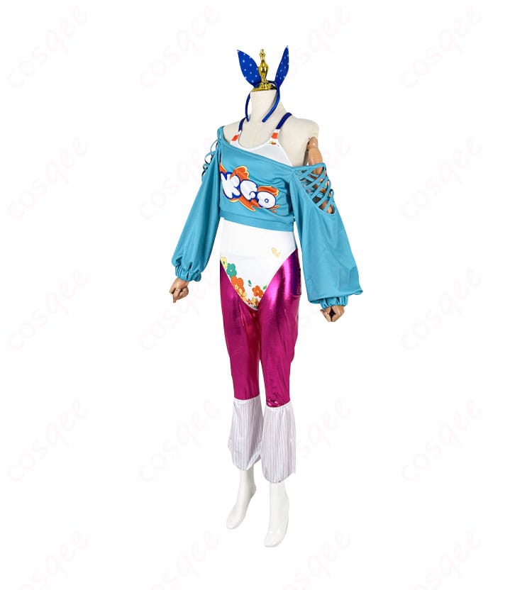 小鳥遊キアラのコスプレ衣装の左側からの画像。コスプレ衣装の完璧なフィット感とスタイルをお楽しみください。