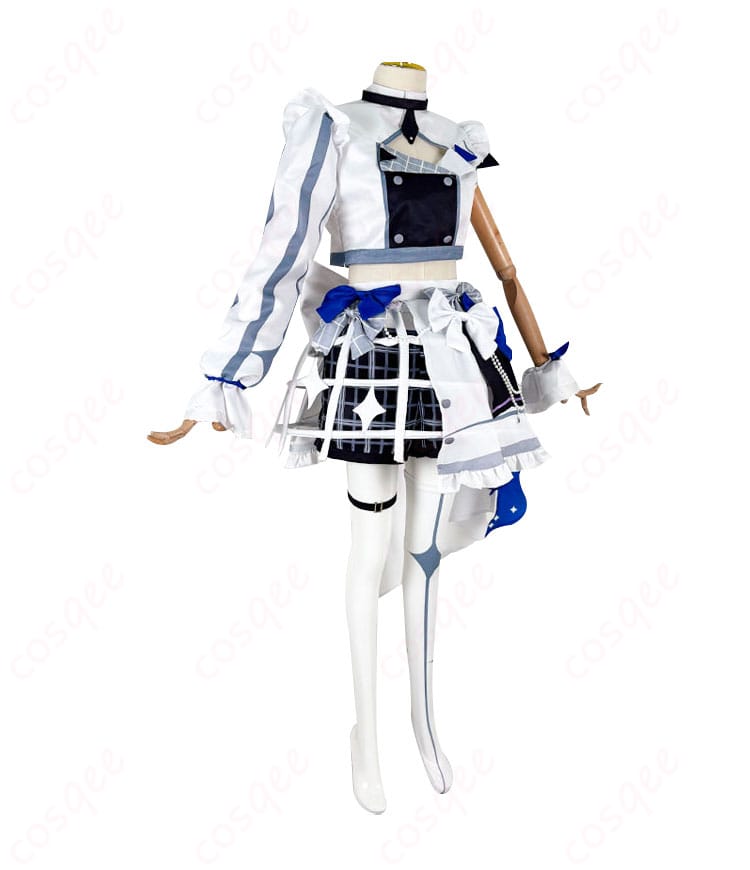 オーロ・クロニーのコスプレ衣装 ブライト衣装の右側から見た画像。細部までこだわったデザインが確認できます。