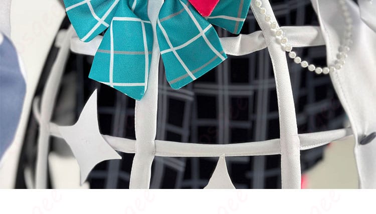 IRyS(アイリス)ブライト衣装のスカート装飾のディテール。華麗なディテールが光るコスプレ衣装。