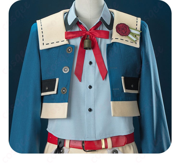 シャツの襟装飾の詳細。刺繍やデザインがキャラクターの特徴を表現しています。