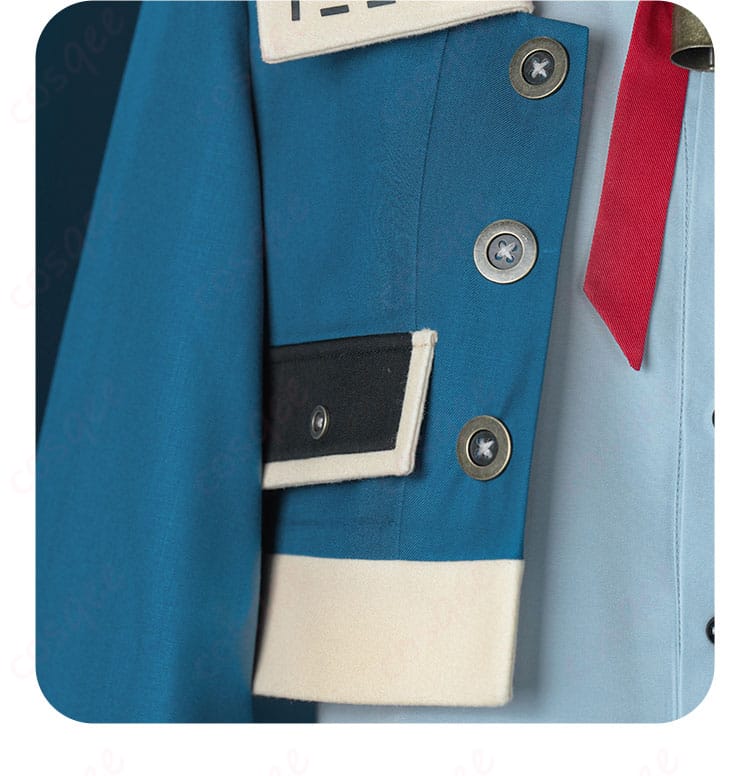 コートの前立てとボタンの詳細。衣装の着脱部分にしっかりとしたディテールが施されています。