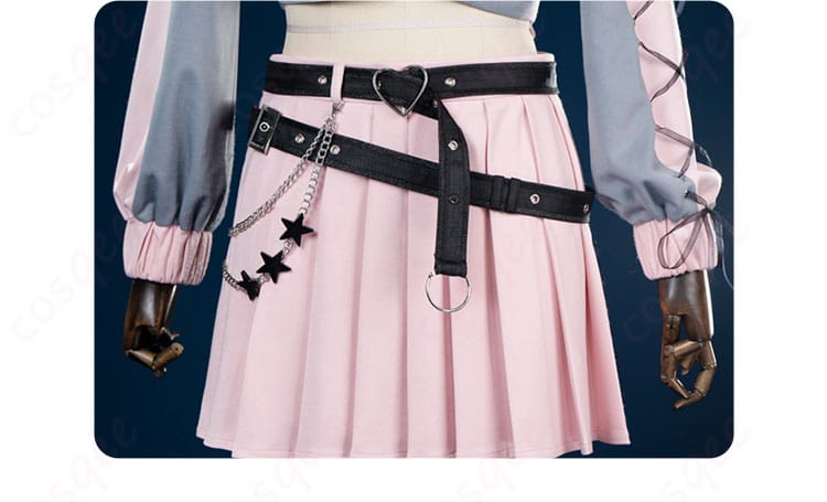 腰の装飾の詳細画像。コスプレ衣装の腰部に施された美しい装飾が見て取れます。