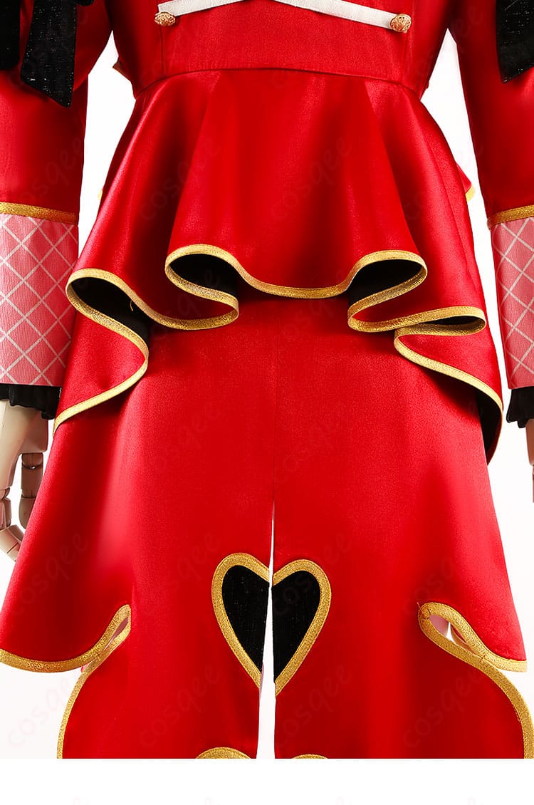 衣装裾のディテール画像:朱桜司コスプレ衣装の裾部分の装飾細部。衣装の精密な作りと美しい仕上がりがよくわかります。