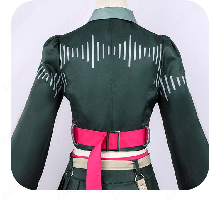 腰帯の装飾詳細 - 衣装の腰部分にこだわりの装飾