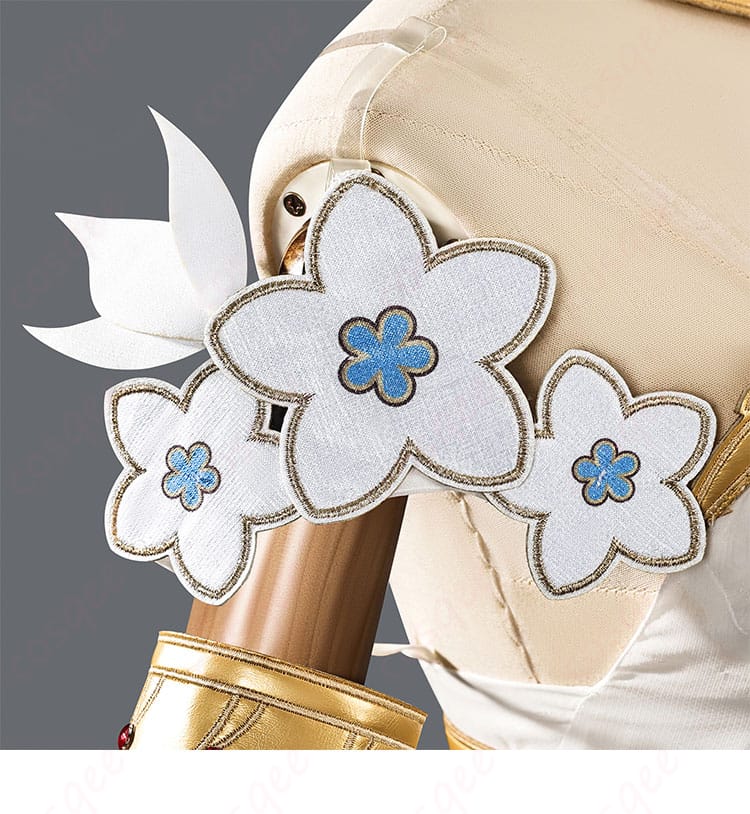 トリスビアス コスプレ衣装 肩飾りの精緻なデザイン