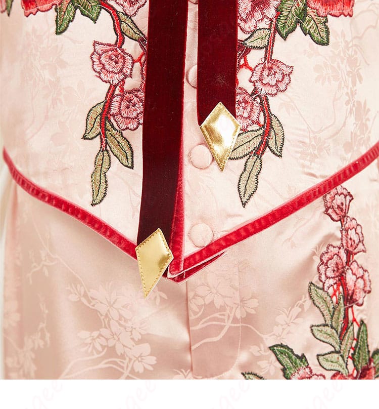 東京リベンジャーズ 三途春千夜 コスプレ衣装 衣襟の装飾ディテール。キャラクターの特徴を忠実に表現。