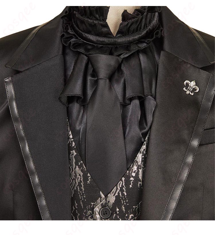 服の襟元の装飾の詳細画像 - 佐野万次郎コスプレ衣装のリアルな襟元の装飾