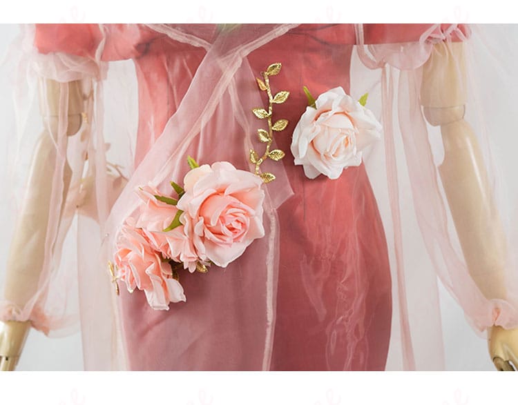 腰の花の装飾詳細|美しく繊細な腰部の花飾りが魅力的なコスプレ衣装のディテール。