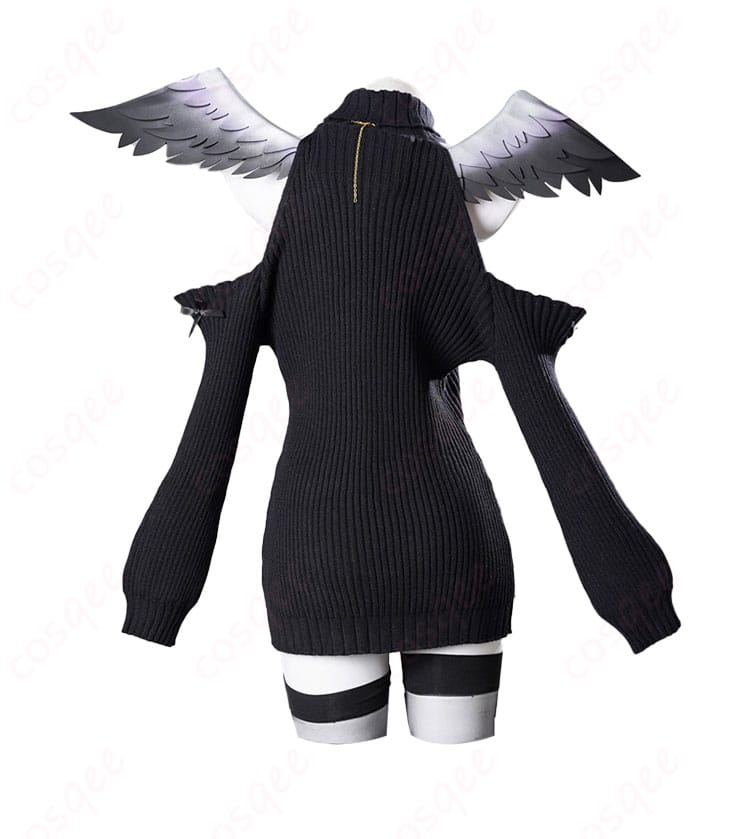 天音こなた・天音かなたの妹 コスプレ衣装の背面画像、細かい羽翼装飾が特徴的