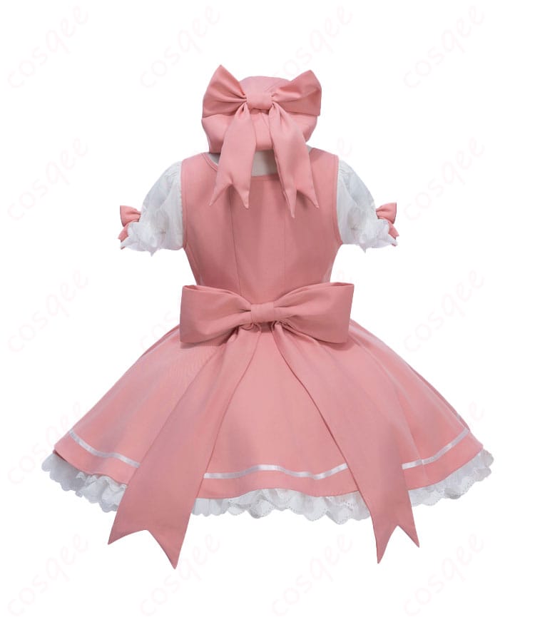 木之本桜 コスプレ衣装の背面。衣装の後ろ姿と背面装飾が美しい。