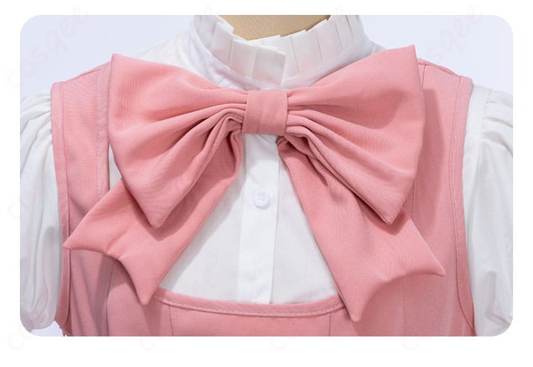 木之本桜 コスプレ衣装の胸元の蝶結び。かわいさとキャラクターの特徴を完璧に表現。