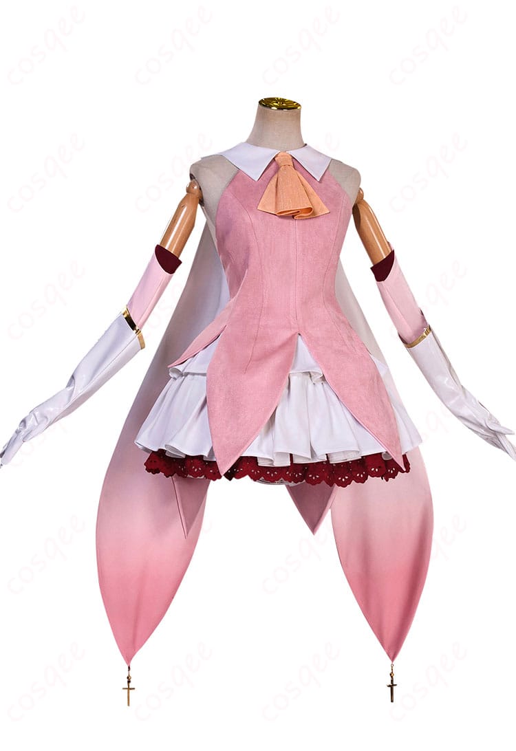 Fate/kaleid liner プリズマ☆イリヤ イリヤスフィール・フォン・アインツベルン コスプレ衣装の正面図。高品質な仕上がりで忠実再現。