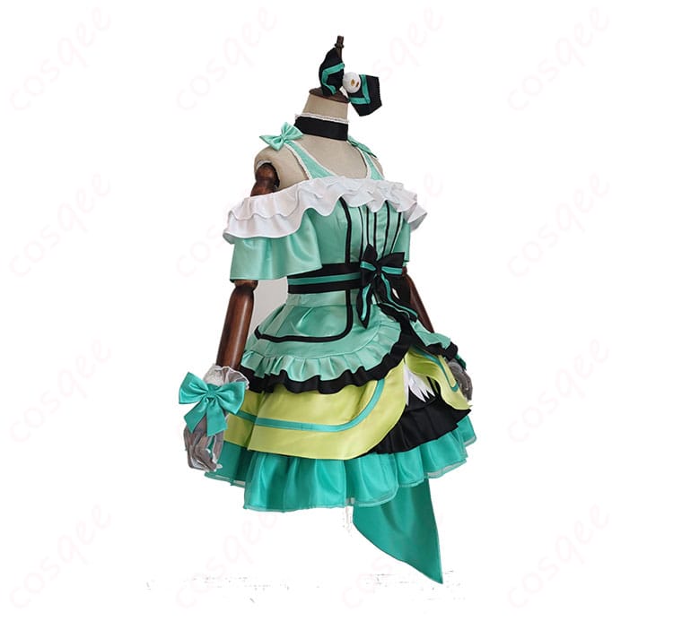 南ことり コスプレ衣装 側面画像。衣装のシルエットと全体のスタイルがよく分かる、細部にわたる装飾が魅力的。