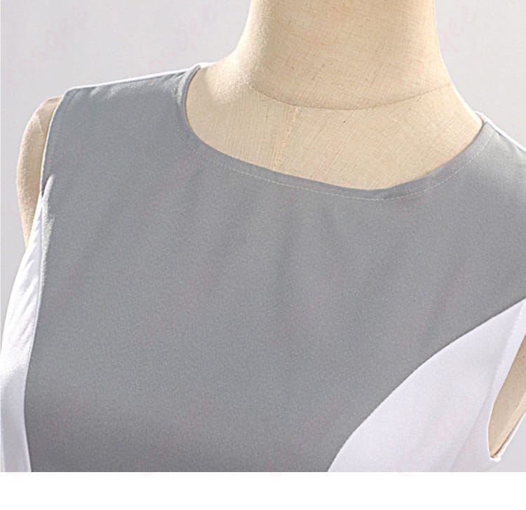 服装の領口装飾細部。木之本桜のバトルコスチュームの襟部分のデザインを詳しく見る。