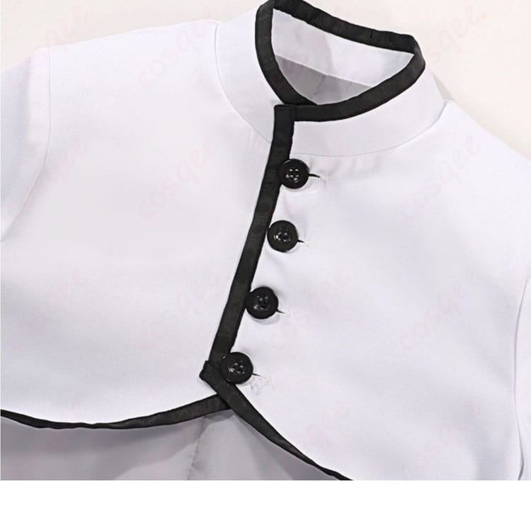 服装の門襟装飾細部。衣装の門襟部分の繊細なデザイン。