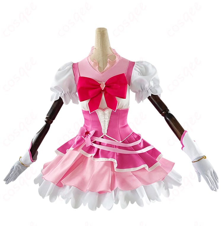 キュアミラクルのピンクダイヤスタイルコスプレ衣装の正面からの詳細画像。