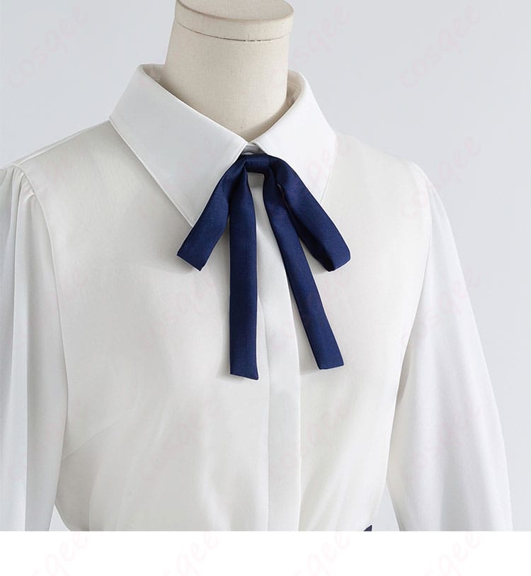 服の襟の装飾詳細画像|セイバー コスプレ衣装 ポケット付き