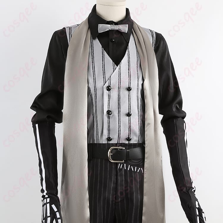 ツイステのセベク ナイトメアースーツで凛々しく決めるコスプレ衣装 - 3枚目の画像