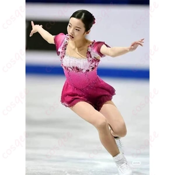本田真凜イメージのフィギュアスケート衣装｜撮影映えと動きやすさを両立、サイズオーダー対応