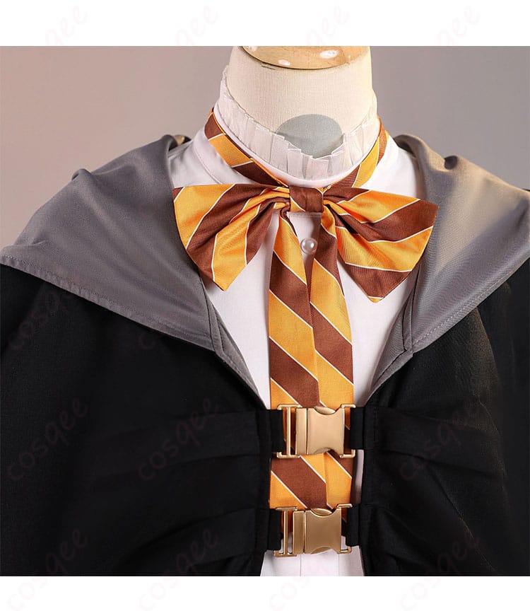 フェルン ハロウィン衣装の蝴蝶モチーフのリボン装飾ディテール。上品で可憐なアクセントをクローズアップ。