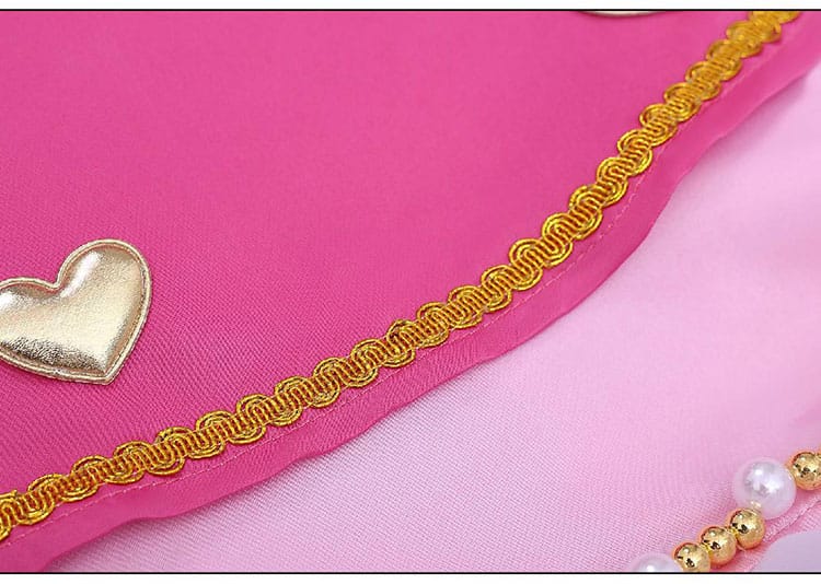 生地質感のアップ。コスプレ専用生地で通気性と耐久性、発色の良さを両立。