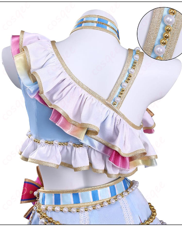 ショルダー部分の装飾。安定感のある縫製と着心地の良い当て布仕様。