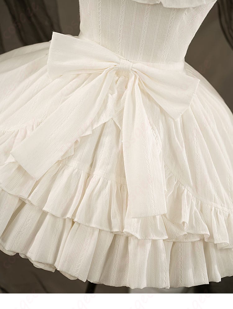 初音ミク ヴィンテージドール衣装 スカート背面の大きな蝶結び。クラシカルで可愛い印象を強調するポイントショット