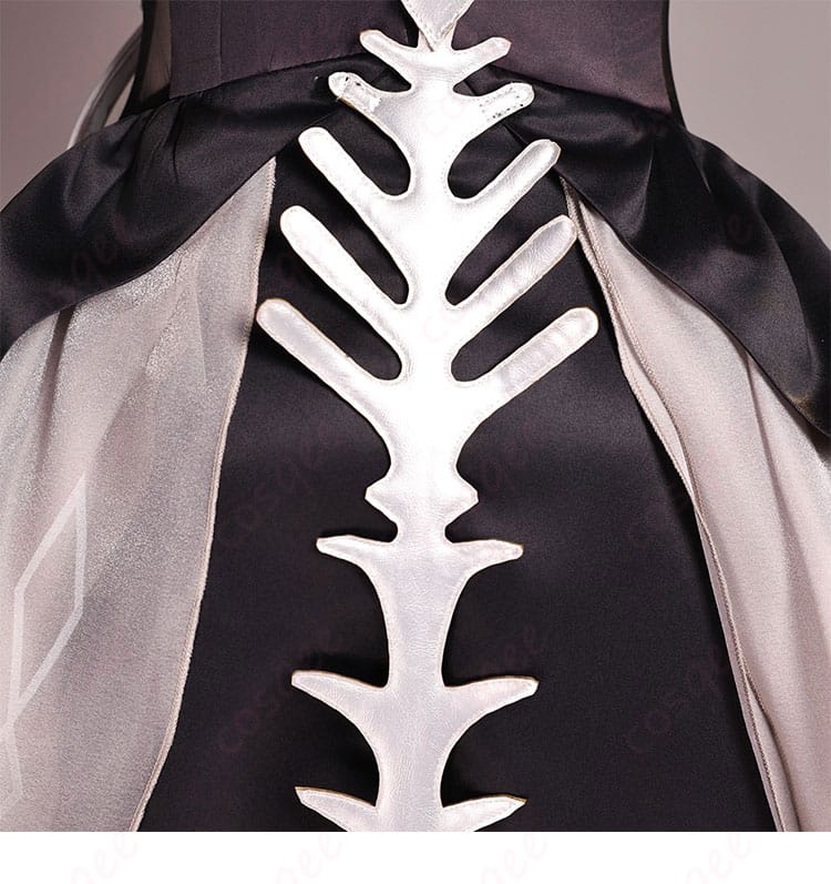 原神 ロノヴァ 死の執政 コスプレ 特徴的な背飾りのアップ。神秘的なムードを強調。