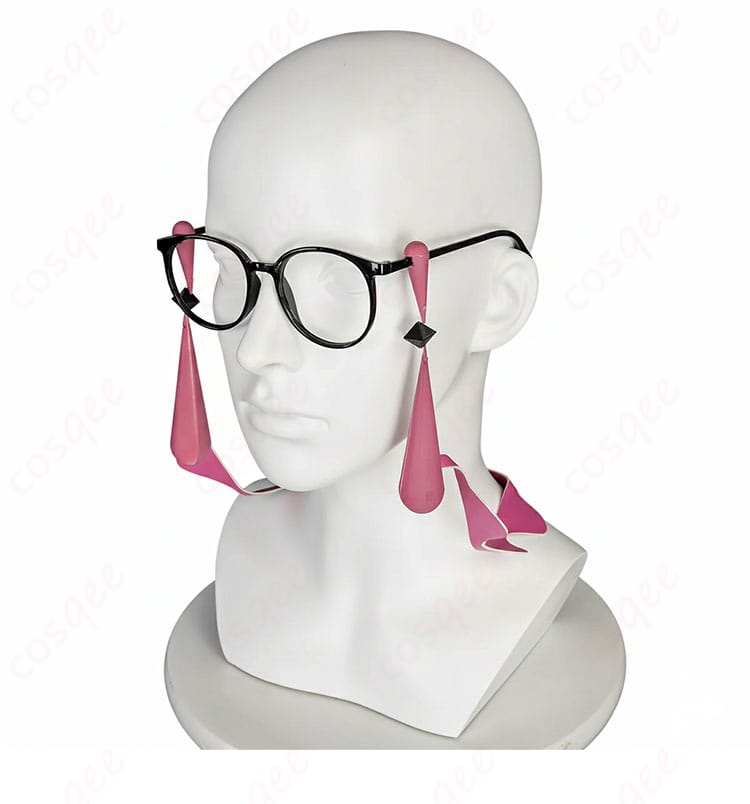 カラスバ メガネ小物のディテール。キャラクター再現に必須のアクセサリーを忠実に表現