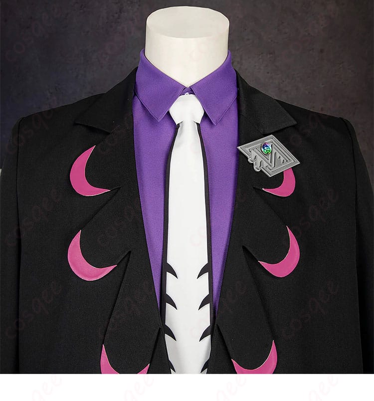 カラスバ ネクタイの装飾ディテール。上品な色味と程よい芯地で結び目が美しく決まる設計