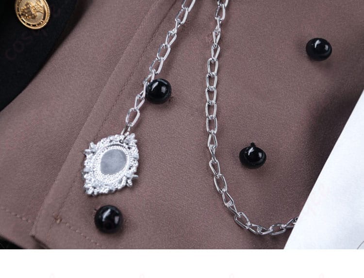 原神 ディルック コスプレ衣装 腰飾りアップ。ベルトとチェーン装飾の配置と質感を美しく再現