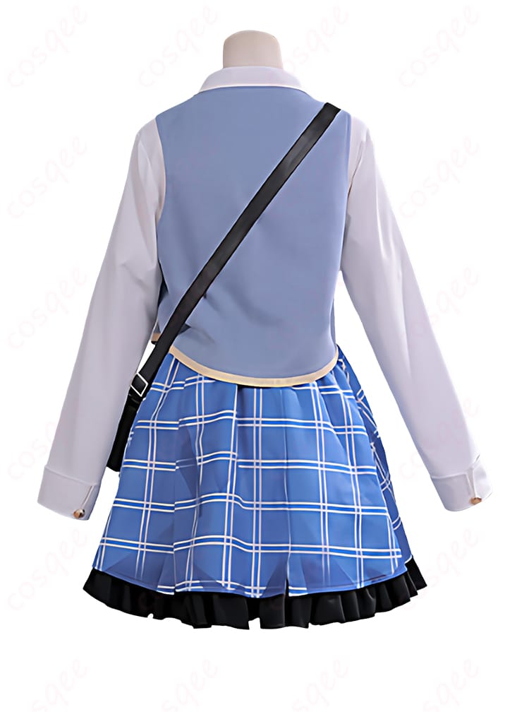 襟飾りとリボンのアップ。縁取りや質感、結びの形など近接撮影に耐える精密なディテールを表現。