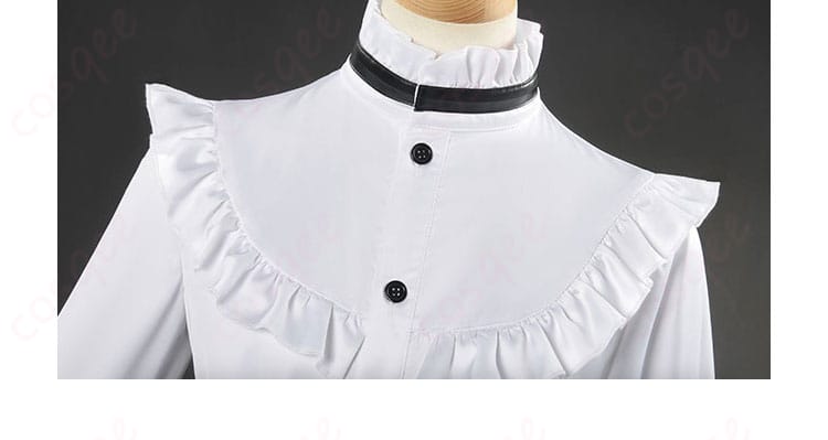 氷上メルル 衣装の襟元アップ。装飾モチーフと素材感、ステッチワークの繊細さを示すクローズアップ。