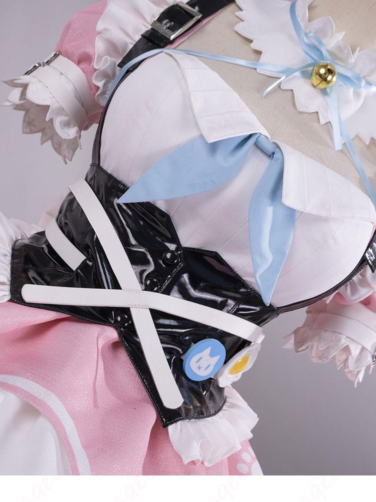 結城さくな 猫メイド衣装の衣襟レース装飾アップ。縁取りの表情と質感が分かる接写。