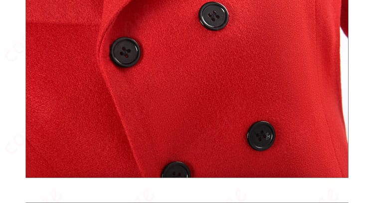 フロントボタン装飾の細部。質感と配置間隔を確認できるアップ