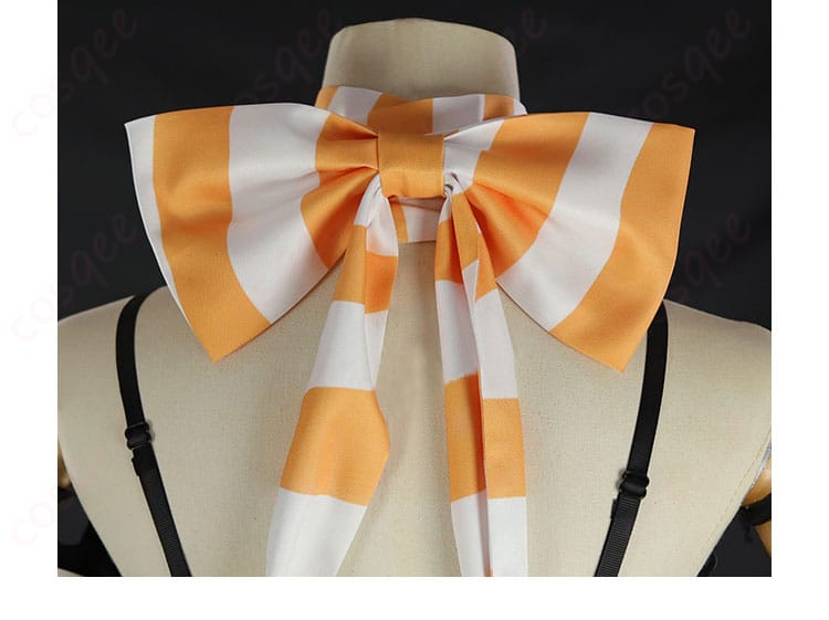 ガチアクタ アモ・エンプール衣装の蝶結びネックアクセ背面。留め部の構造と裏側デザインを写した写真。