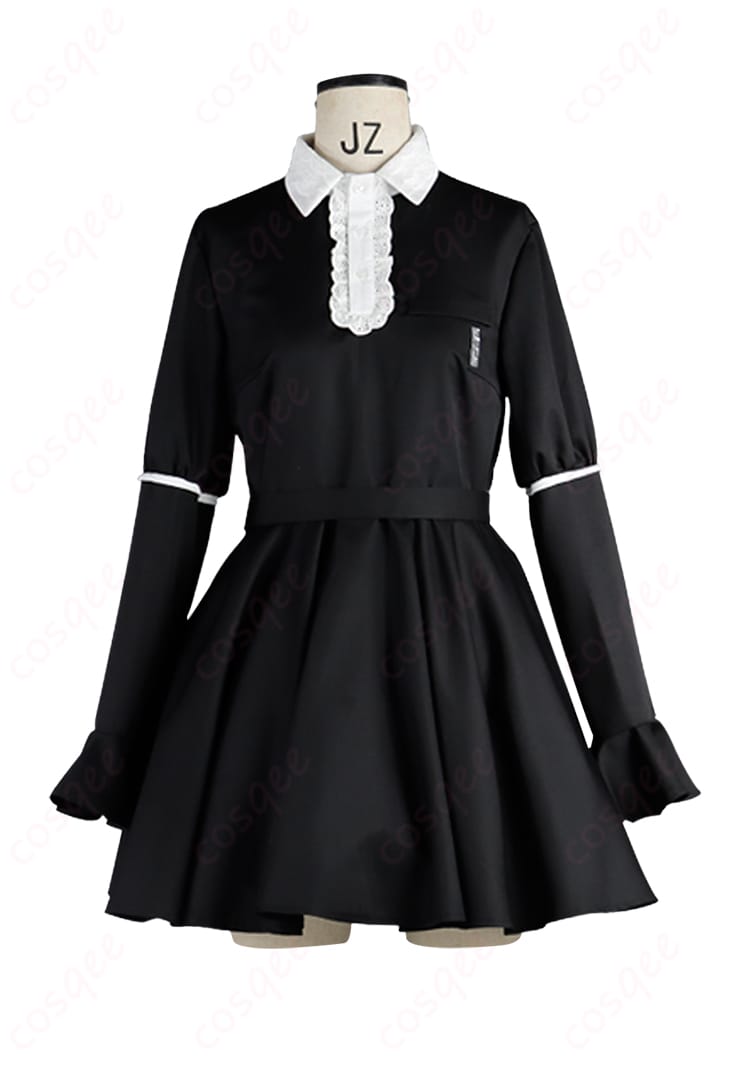 大鈴木くらら 私服ワンピースのスカート正面ディテール。可愛いデザインと裾の表情