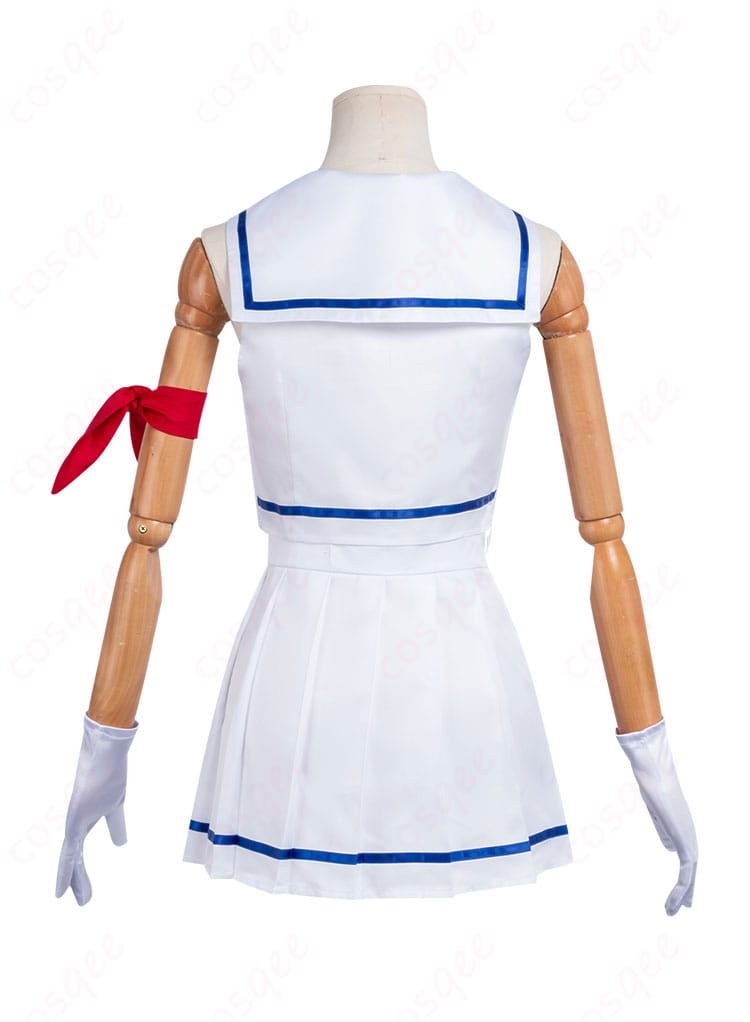 トップスのセーラー襟とスカーフ結び目ディテールの近接写真