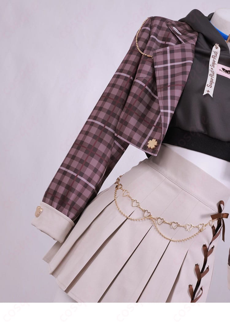 miCometベアブランド衣装 コート袖のデザイン細部（カフス・ライン）