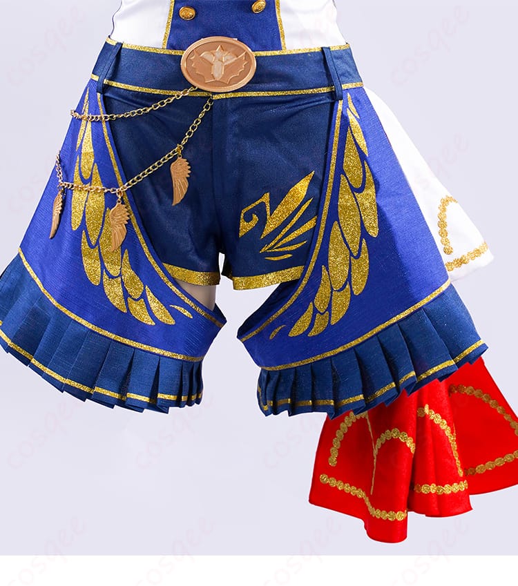 ショートパンツの装飾ディテール。ウエスト周りの飾り、サイドのライン、丈感とシルエットが分かる接写。