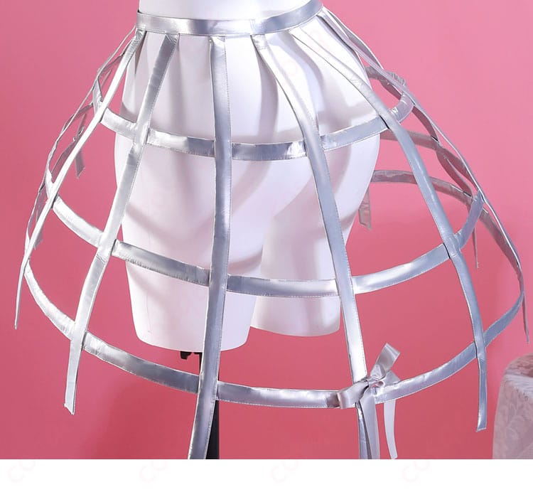 暁山瑞希 ハイド・クリノリン スカート内部装飾アップ。重なるパニエが生む上品なボリューム感を確認。